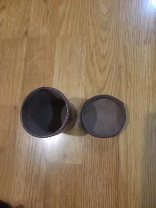 Bote de cuero para dados