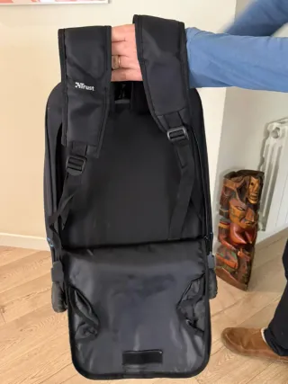 Mochila Trust con Ruedas para Portátil (Hasta 16")