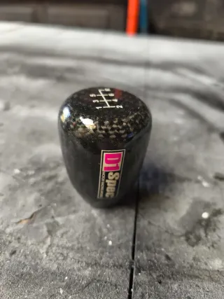 Pomo de cambio carbono D1 Spec