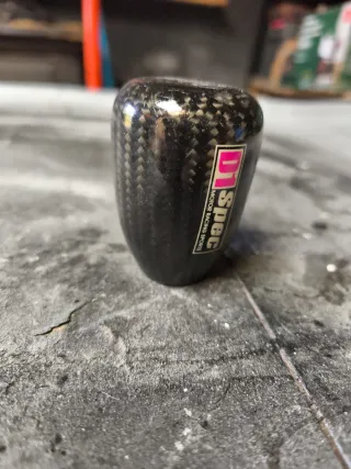 Pomo de cambio carbono D1 Spec