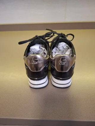 Zapatillas Karl Lagerfeld Plata y Negro