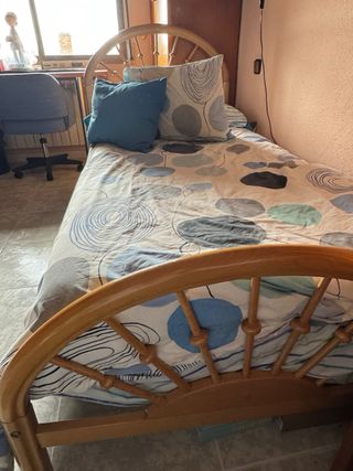 Se venden 2 Camas de Madera 90cm