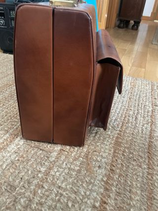 Maletín médico de piel