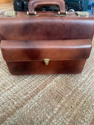 Maletín médico de piel