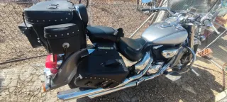 Suzuki VL800 Intruder con extras