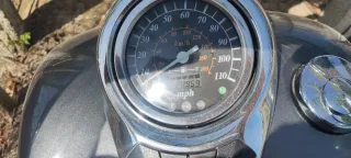 Suzuki VL800 Intruder con extras