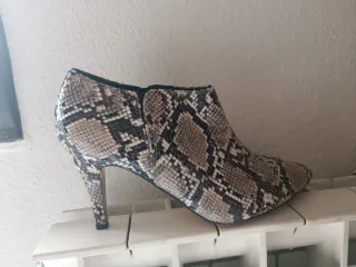 Botines tacón estampado animal print