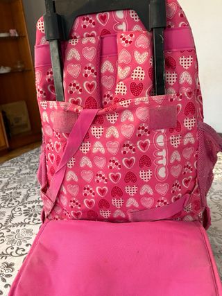 Mochila Totto con ruedas y estampado de corazones