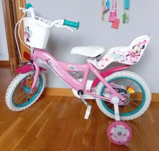 Bicicleta infantil rosa Minnie con ruedines