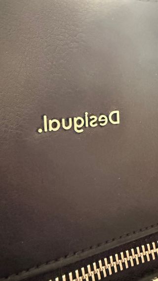 Mochila Desigual Original Negra y Blanca.