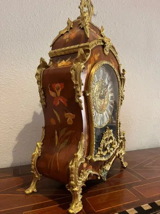 Reloj de mesa antiguo dorado y madera