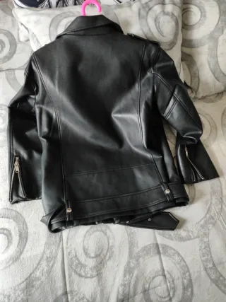 Biker in pelle sintetica nera