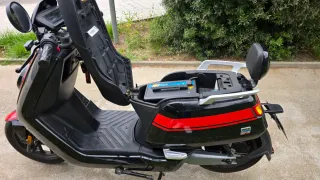 Niu NQI GTS Sport Negra/Roja con 4000 kms