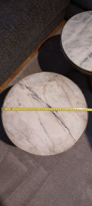 Tavoli ausiliari in marmo naturale e bronzo