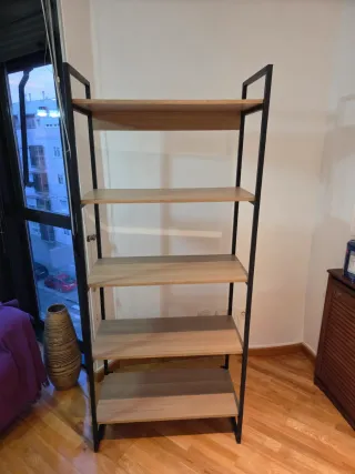 Estantería Metálica y Madera