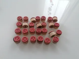 Sellos de letras de madera