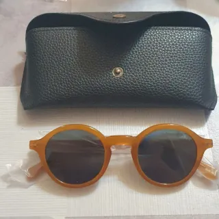 Gafas de sol redondas naranjas