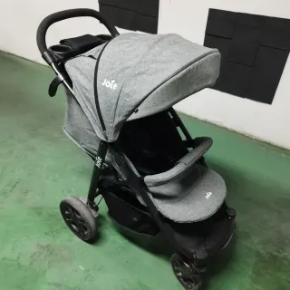 Silla de paseo Joie gris