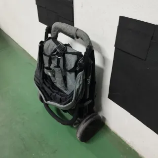 Silla de paseo Joie gris