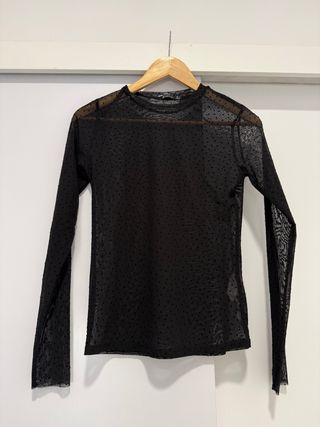 Jersey de malla negro con lunares