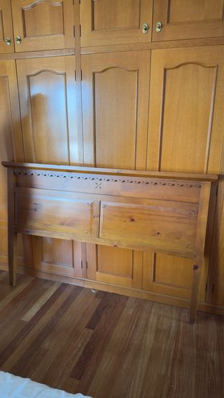 Cabecero de madera rústico