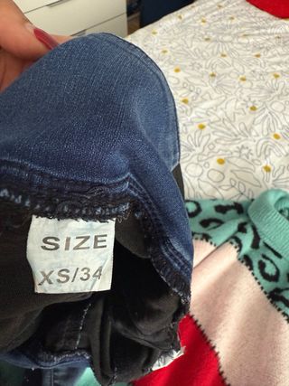 Lote de ropa: vaqueros y jersey