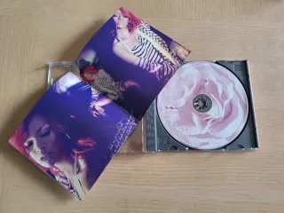 CD Rihanna Loud