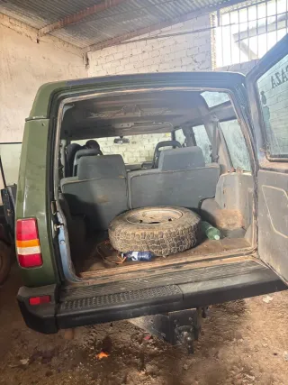 Land Rover santana 1983