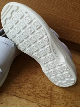 Zapatos sanitarios blancos T. 41