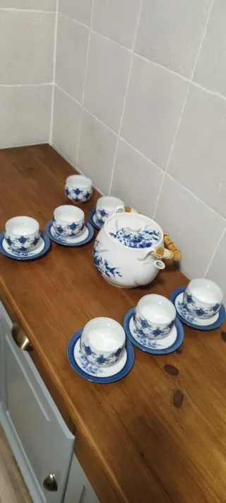 Juego de té o café japonés de porcelana.