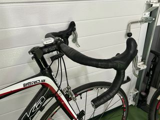 Bicicleta de carretera Goka carbono