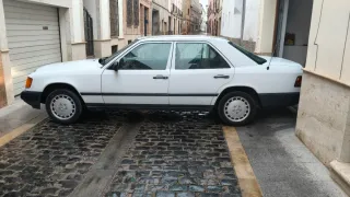 Mercedes-Benz w124 1987