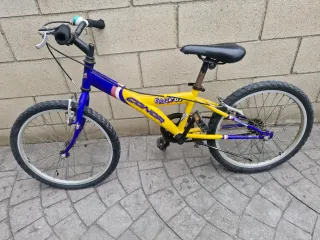 Bicicleta infantil Conor amarilla y azul