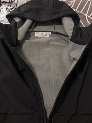 Chaqueta Stone Island Negra con Forro Polar