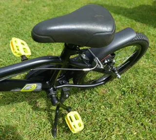 Bicicleta Infantil B'TWIN 500 Dark Hero 16