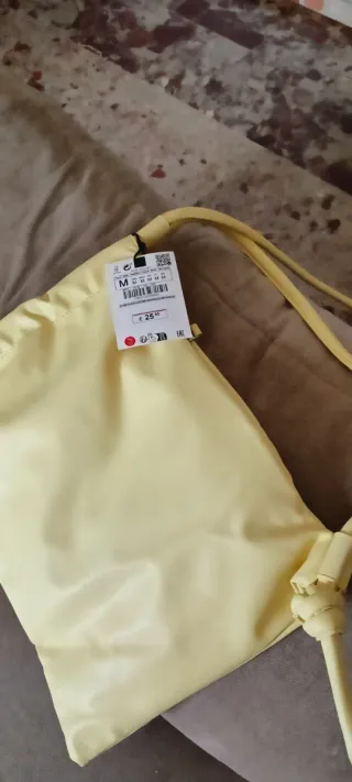 Bolso amarillo y beige