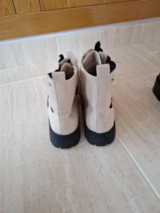 Botas Beige y Negras mujer Talla 36