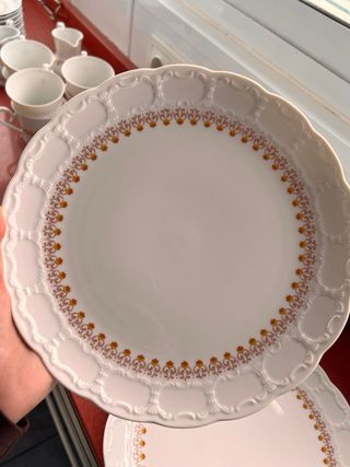 Elegante vajilla de porcelana