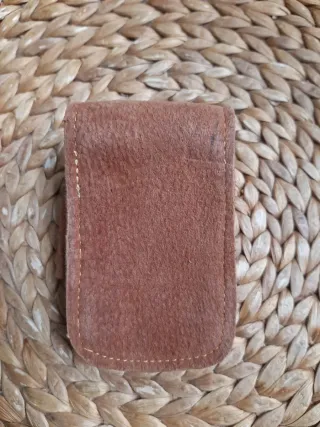 Estuche para tabaco de cuero