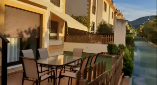 Casa en planta baja, en urbanización privada