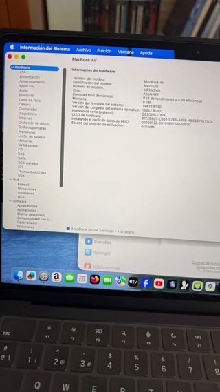 MacBook Air M3 con 28 ciclos de carga y 100 bat
