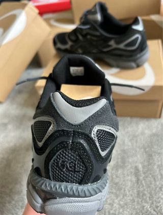 Asics Gel NYC Negro/Gris