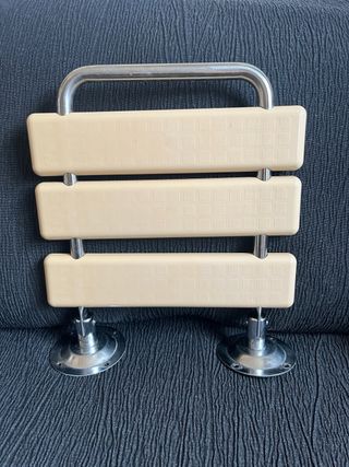 Silla de pared para baño