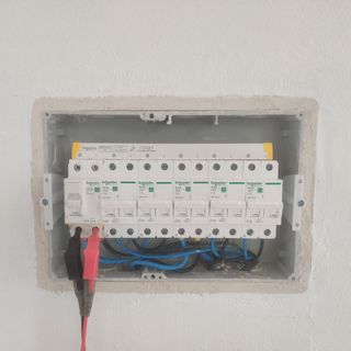 ELECTRICISTA PROFESIONAL – INSTALACIONES COMPLETAS