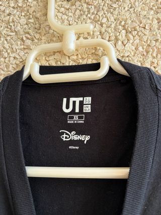 Camiseta Uniqlo Mickey Mouse Negra