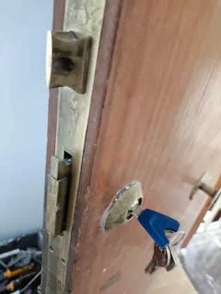 Cerradura de seguridad para puerta