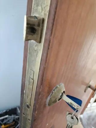 Cerradura de seguridad para puerta