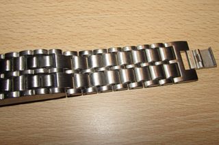 Reloj digital color plata números ocultos retro