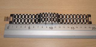 Reloj digital color plata números ocultos retro