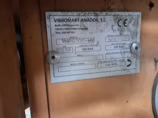 Recolector de almendras y aceituna Vibromart